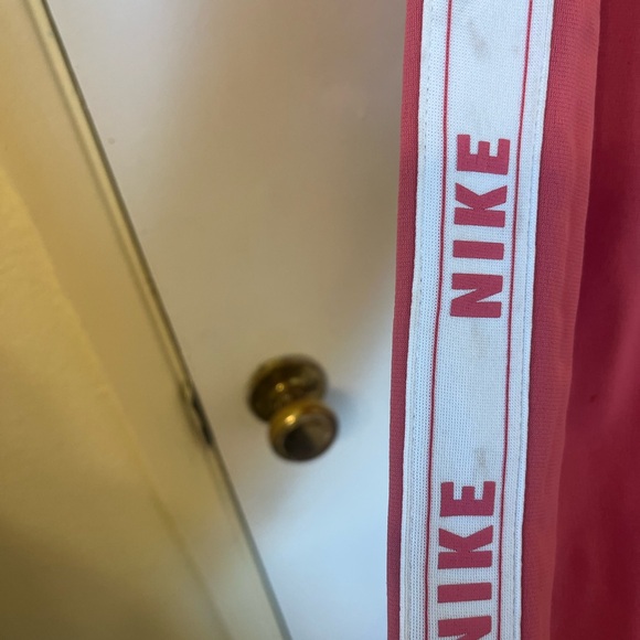 Nike girls salmon color tracksuit matching set - Picture 10 of 10